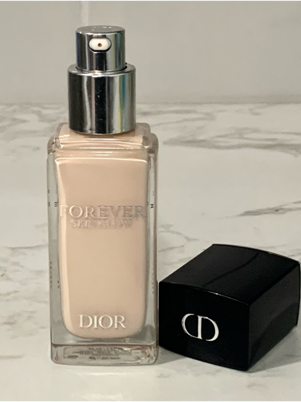Dior Forever 00 Skin Glow foundation